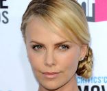 Charlize Theron à Los Angeles, le 12 janvier 2012.<br />