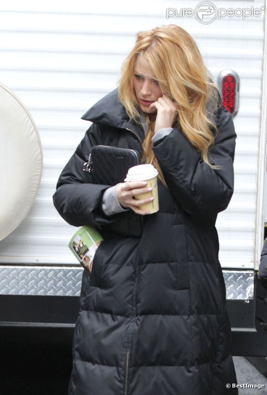  Blake Lively en pause sur le tournage de Gossip Girl à New York le 1er février 2012 