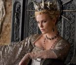 Charlize Theron, sublime et cruelle pour détruire Kristen Stewart