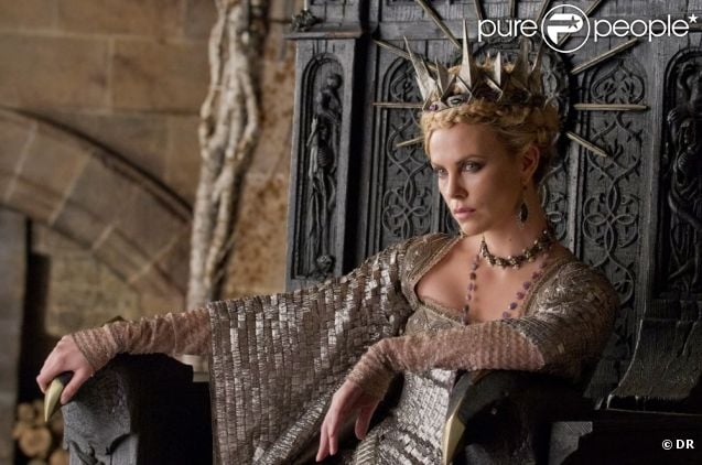 Charlize Theron dans Blanche-Neige et le Chasseur.