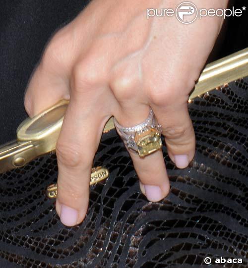 Les bagues de Madame Charlie Sheen
