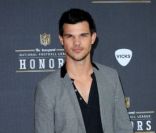 Taylor Lautner lors de l'Inaugural NFL Honors à Indianapolis le 4 février 2012