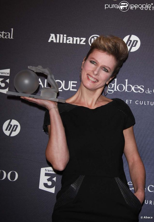 Karin Viard à la cérémonie des Globes de cristal, au Lido à Paris, le 6 février 2012.