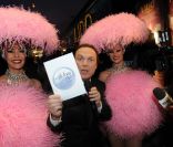 Julien Lepers aux Globes de Cristal, au Lido, le 6 février 2012.