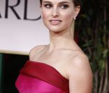 Natalie Portman sublime lors des Golden Globes 2012