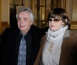 Michel Sardou et son épouse Anne-Marie Périer au ministère de la Culture, à Paris le 8 février 2012. 
