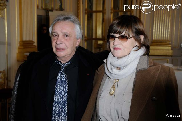 Michel Sardou et son épouse Anne-Marie Périer au ministère de la Culture, à Paris le 8 février 2012. 