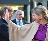 La princesse Maxima des Pays-Bas a reçu le 8 février 2012 à La Haye le Prix Machiavel, récompensant ses talents de communication et la manière dont elle a magnifié l\'image de la monarchie néerlandaise depuis son entrée dans la famille royale en 2002.