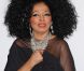 Diana Ross pose sur le tapis rouge, lors de la soirée des Pre-Grammy, le samedi 11 février 2012 à Los Angeles.