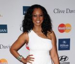 Garcelle Beauvais pose sur le tapis rouge, lors de la soirée des Pre-Grammy, le samedi 11 février 2012 à Los Angeles.