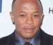 Dr. Dre pose sur le tapis rouge, lors de la soirée des Pre-Grammy, le samedi 11 février 2012 à Los Angeles.