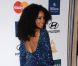 Kelly Rowland pose sur le tapis rouge, lors de la soirée des Pre-Grammy, le samedi 11 février 2012 à Los Angeles.