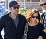 Emily Blunt et John Krasinski vont déjeuner dans un restaurant à Los Angeles, le 21 février 2012 
 &nbsp; 