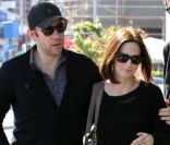  Emily Blunt et John Krasinski vont déjeuner dans un restaurant à Los Angeles, le 21 février 2012 
 &nbsp; 