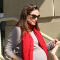 Jennifer Garner enceinte : Violet et Seraphina prennent soin de leur maman