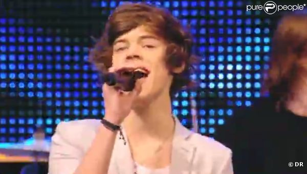 Le groupe One Direction au  Grand Journal  de Canal+, le jeudi 23 février 2012.