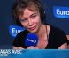 Emmanuelle Béart au micro de Nikos sur Europe 1, le 15 mats 2012.