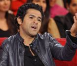 Jamel Debbouze, en janvier 2011, sur le plateau de Vivement dimanche.