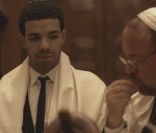 Drake : Sa bar-mitsva punk en compagnie d'un Lil Wayne débridé dans le clip HYFR