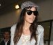 Jessica Biel arrive à l'aéroport de Los Angeles. Le 11 avril 2012.