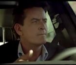 Charlie Sheen, roi de l'autodérision, égérie d'une bière sans alcool