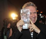 Jean-Paul Gaultier récompensé pour ses créations parfum aux Duftstars Awards à Berlin, le 4 mai 2012.