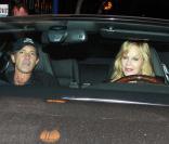 Antonio Banderas et Melanie Griffith sont allés applaudir Rita Wilson qui donnait un concert au Troubadour à Los Angeles, le 4 mai 2012.