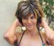 Lisa Rinna : A 48 ans, elle affiche une silhouette de rêve en bikini