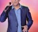Michel Fugain sur le plateau de  Vivement dimanche , tourné le mardi 15 mai à Paris, pour une diffusion le dimanche 20 mai 2012.