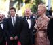 Edward Norton, Bruce Willis, Tilda Swinton sur le tapis rouge de l'ouverture du festival de Cannes 2012 le 16 mai