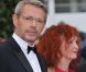 Lambert Wilson et Sabine Azéma sur le tapis rouge du Palais des festivals avant la projection du film  Vous N'avez encore rien vu , le 21 mai 2012.