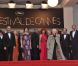 L'équipe du film  Vous N'avez encore rien vu  sur le tapis rouge du Palais des festivals avant la projection du long-métrage en compétition officielle, le 21 mai 2012.