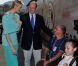 Le prince Albert et Charlene le 26 mai 2012 dans le paddock à la rencontre de personnes handicapées à l'occasion du Grand Prix de Monaco