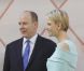 Le prince Albert et Charlene sont allés rencontrer des personnes handicapées dans le paddock du Grand Prix de Monaco le 26 mai 2012