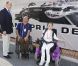 Le prince Albert et Charlene sont allés rencontrer des personnes handicapées dans le paddock du Grand Prix de Monaco le 26 mai 2012