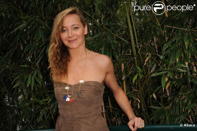 Julie Ferrier lors de la 6e journée dans le village de Roland-Garros le 1er juin 2012 à Paris