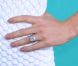 La bague de fiançailles offerte par Justin Timberlake à Jessica Biel, aux MTV Movie Awards, le 3 juin 2012 à Los Angeles.