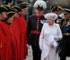 Elizabeth II avait réuni autour d'elle sur la barge royale Spirit of Chartwell le duc d'Edimbourg, le prince Charles et Camilla Parker Bowles, le prince William et Catherine, duchesse de Cambridge (Kate Middleton), et le prince Harry, pour la parade fluviale sur la Tamise du jubilé de diamant, le 3 juin 2012.