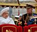 Elizabeth II avait réuni autour d'elle sur la barge royale Spirit of Chartwell le duc d'Edimbourg, le prince Charles et Camilla Parker Bowles, le prince William et Catherine, duchesse de Cambridge (Kate Middleton), et le prince Harry, pour la parade fluviale sur la Tamise du jubilé de diamant, le 3 juin 2012.