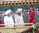Elizabeth II avait réuni autour d'elle sur la barge royale Spirit of Chartwell le duc d'Edimbourg, le prince Charles et Camilla Parker Bowles, le prince William et Catherine, duchesse de Cambridge (Kate Middleton), et le prince Harry, pour la parade fluviale sur la Tamise du jubilé de diamant, le 3 juin 2012.