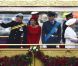 Elizabeth II avait réuni autour d'elle sur la barge royale Spirit of Chartwell le duc d'Edimbourg, le prince Charles et Camilla Parker Bowles, le prince William et Catherine, duchesse de Cambridge (Kate Middleton), et le prince Harry, pour la parade fluviale sur la Tamise du jubilé de diamant, le 3 juin 2012.