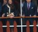 Elizabeth II avait réuni autour d'elle sur la barge royale Spirit of Chartwell le duc d'Edimbourg, le prince Charles et Camilla Parker Bowles, le prince William et Catherine, duchesse de Cambridge (Kate Middleton), et le prince Harry, pour la parade fluviale sur la Tamise du jubilé de diamant, le 3 juin 2012.