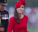 Kate Middleton, presque plus rouge que la barge royale Spirit of Chartwell, a bien failli éclipser Elizabeth II lors de la parade fluviale sur la Tamise pour le jubilé de diamant de la reine, à Londres, le 3 juin 2012.