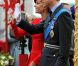 Kate Middleton, presque plus rouge que la barge royale Spirit of Chartwell, a bien failli éclipser Elizabeth II lors de la parade fluviale sur la Tamise pour le jubilé de diamant de la reine, à Londres, le 3 juin 2012.
