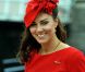 Kate Middleton, presque plus rouge que la barge royale Spirit of Chartwell, a bien failli éclipser Elizabeth II lors de la parade fluviale sur la Tamise pour le jubilé de diamant de la reine, à Londres, le 3 juin 2012.