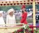 Kate Middleton, presque plus rouge que la barge royale Spirit of Chartwell, a bien failli éclipser Elizabeth II lors de la parade fluviale sur la Tamise pour le jubilé de diamant de la reine, à Londres, le 3 juin 2012.