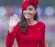 Kate Middleton, presque plus rouge que la barge royale Spirit of Chartwell, a bien failli éclipser Elizabeth II lors de la parade fluviale sur la Tamise pour le jubilé de diamant de la reine, à Londres, le 3 juin 2012.
