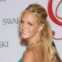 Doutzen Kroes, ravissante en Black Swan, mène Victoria's Secret aux CFDA Awards