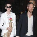 Anne Hathaway en couple et Jim Carrey en solo pour une garden party très fashion