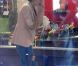 Pause gourmande pour Suri Cruise et sa maman Katie Holmes, à New York le 14 juin 2012